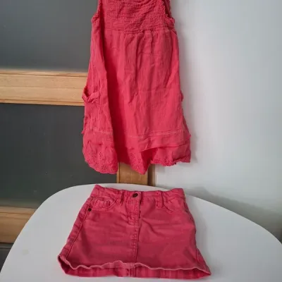 Lot robe et jupe  en 4 ans